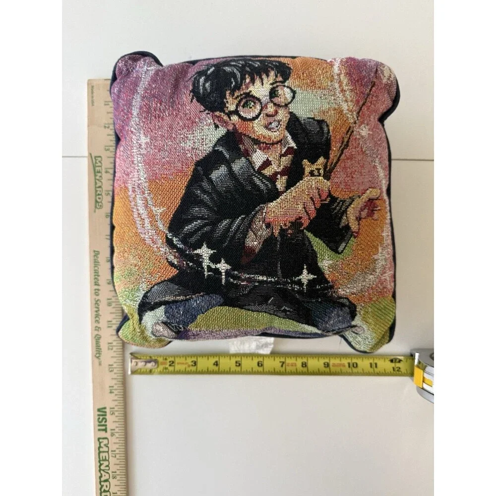 CLASSIC 2000 HARRY POTTER TAPESTRY THROW PILLOW 12